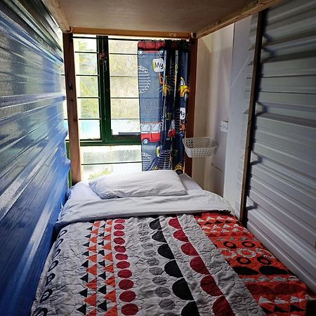 Combi, 2 Good 4 Less Ξενοδοχείο Σαλέντο Εξωτερικό φωτογραφία